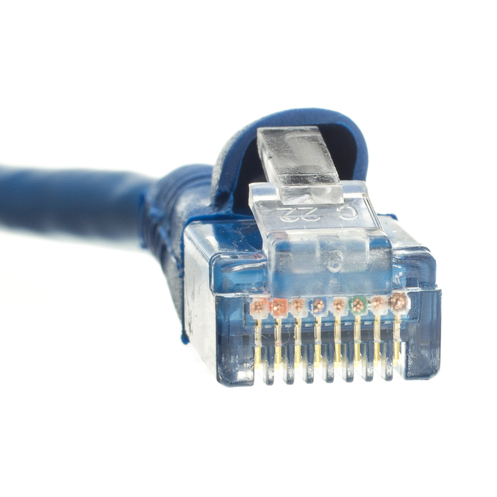 CNE556703 Cat5e Ethernet Patch Cable Snagless/Molded Boot 14 Feet Blue 